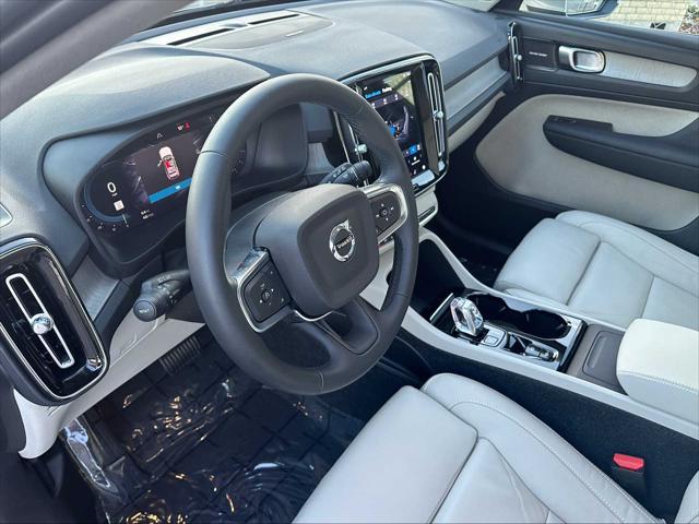2023 volvo xc40 b5 ultimate bright theme