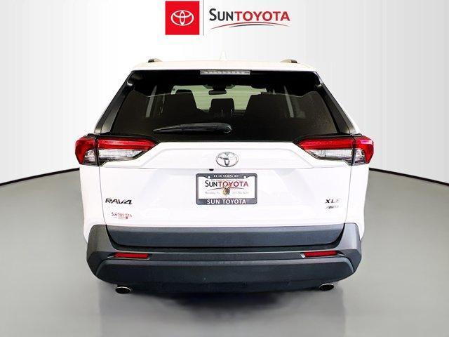 2022 toyota rav4 xle