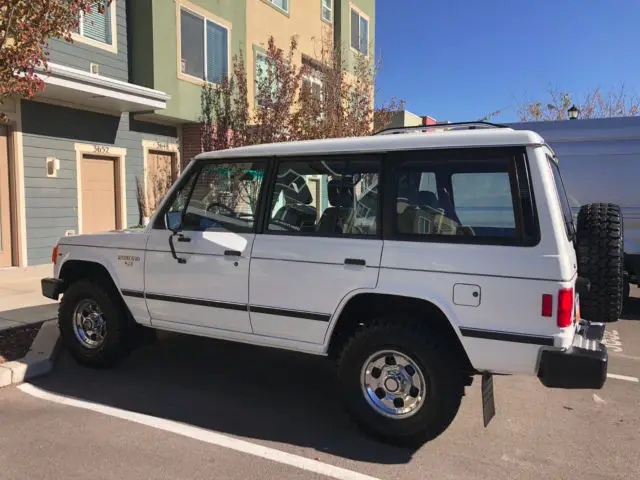 1991 mitsubishi montero ls "rare" 4x4 - 4 door classic suv color white low miles