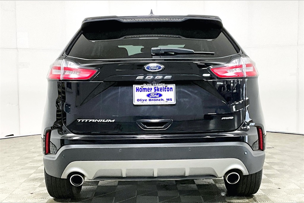 2022 ford edge titanium