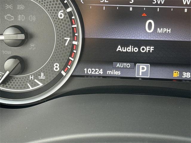 2024 nissan armada platinum 4wd