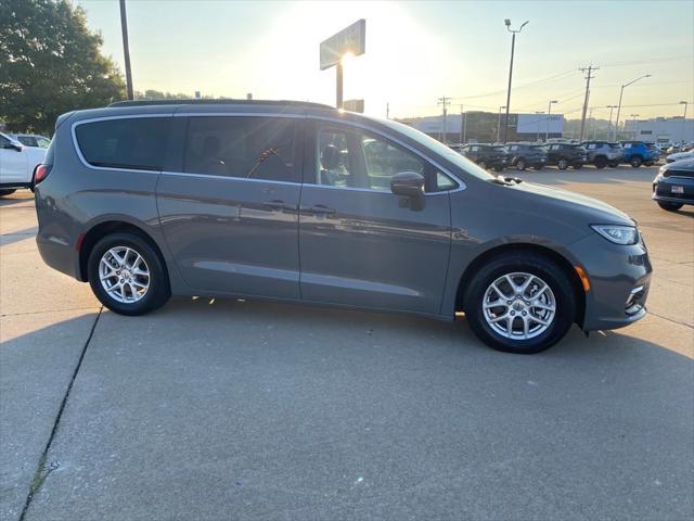 2022 chrysler pacifica touring l