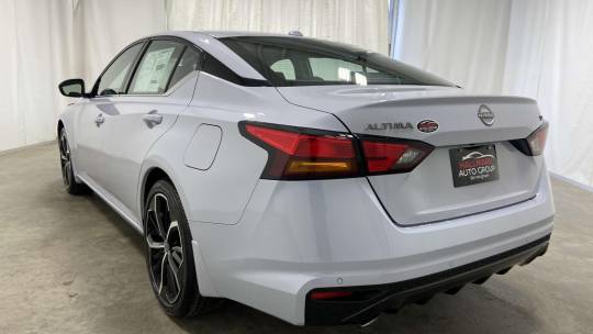 new 2025 nissan altima sr fwd