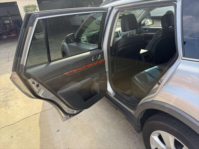 2012 subaru outback 2.5i limited