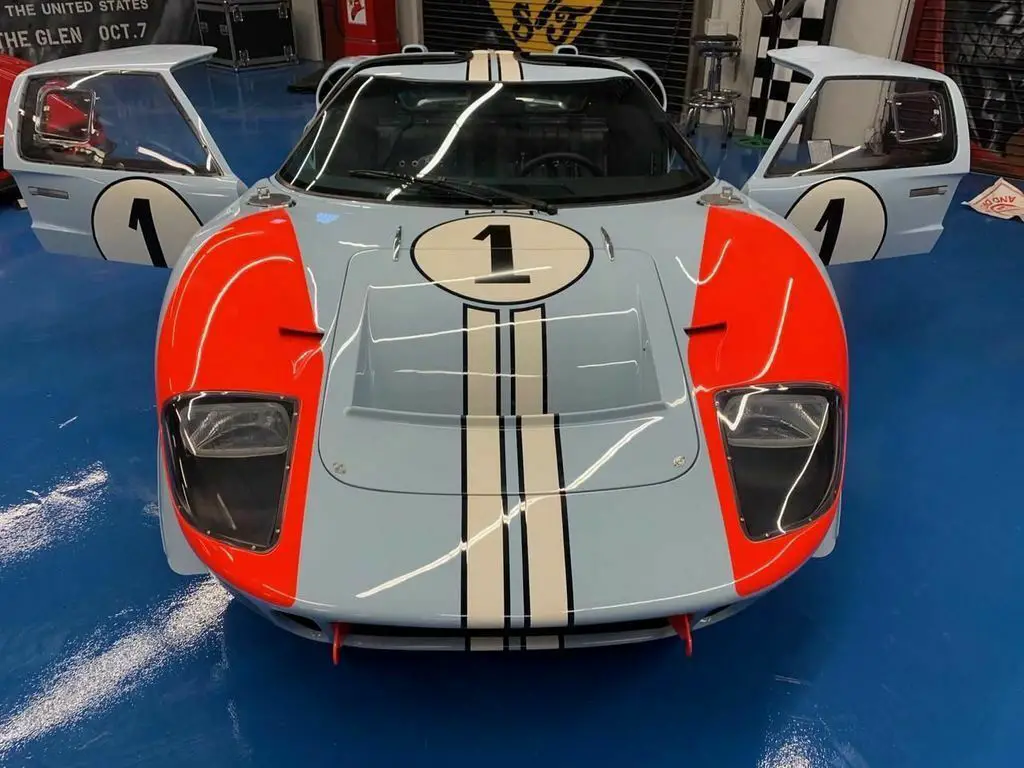 superformance gt40 p2245 ken miles edition. 67 miles, excellent