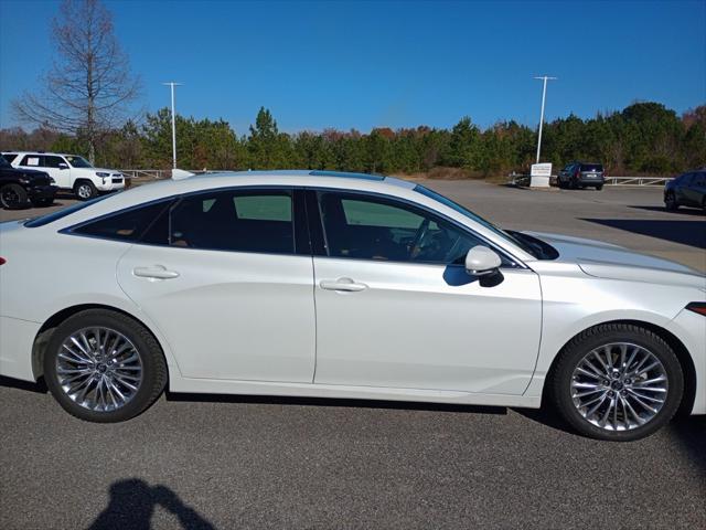 2019 toyota avalon limited