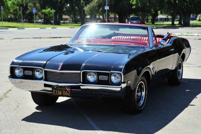 restored 1968 oldsmobile cutlass supreme convertible 350/400 ps pdb tilt new top