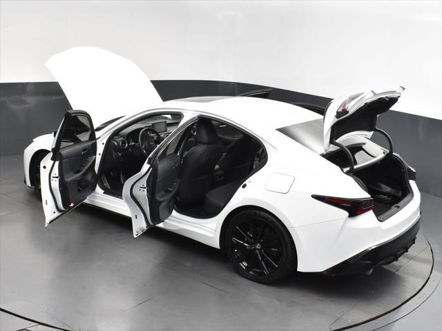 2022 lexus is 350 base