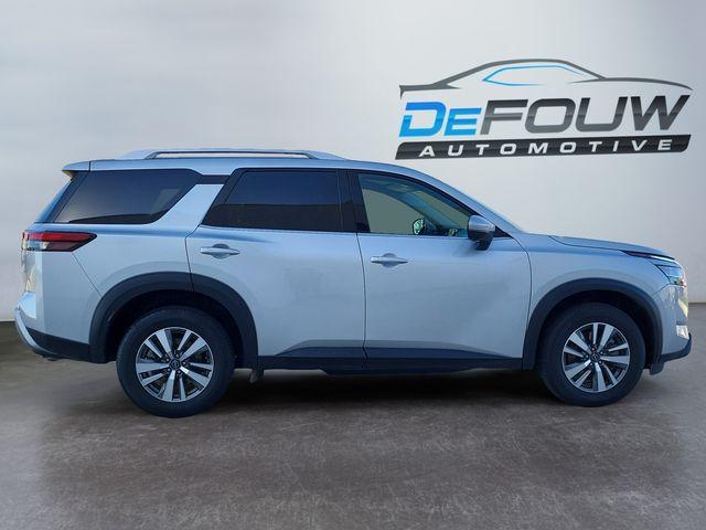 2023 nissan pathfinder sl