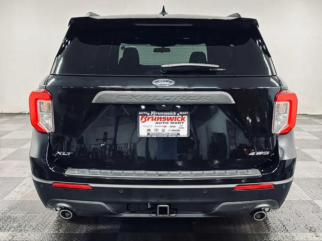 2021 ford explorer xlt