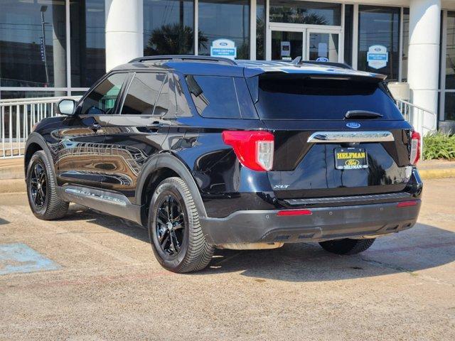 2022 ford explorer xlt