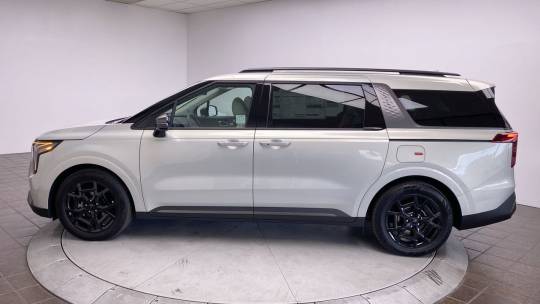 2025 Kia Carnival
