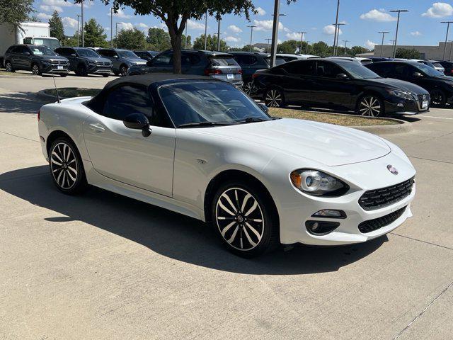2019 fiat 124 spider base