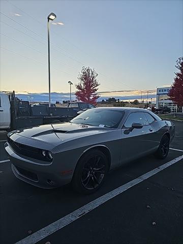 2018 dodge challenger sxt
