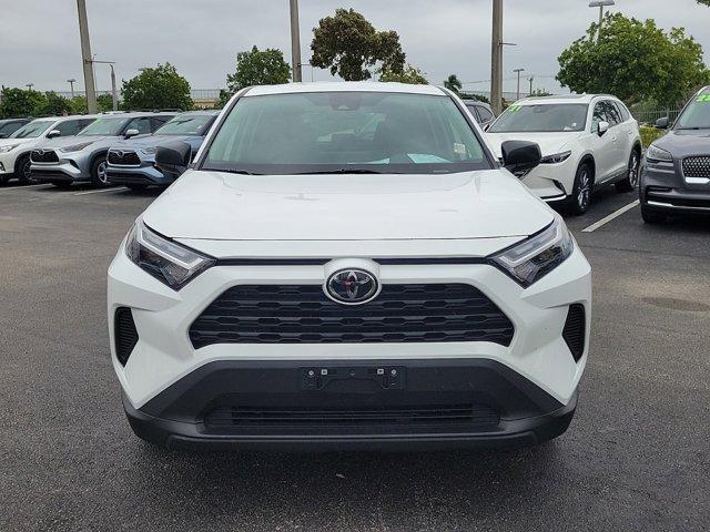 2023 toyota rav4 le