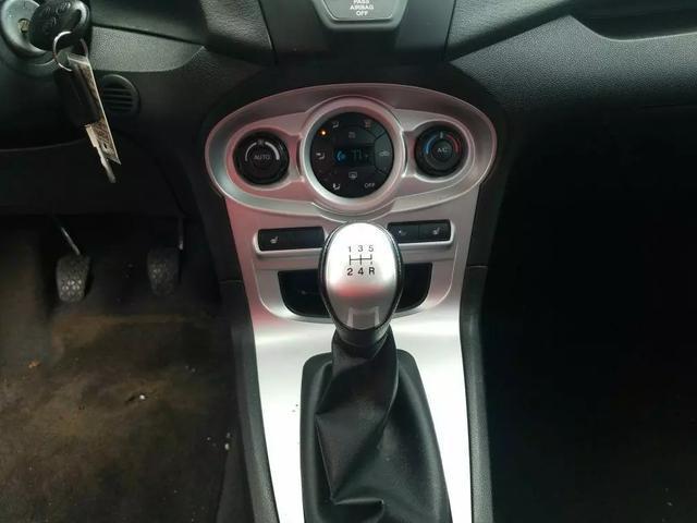 2014 ford fiesta se