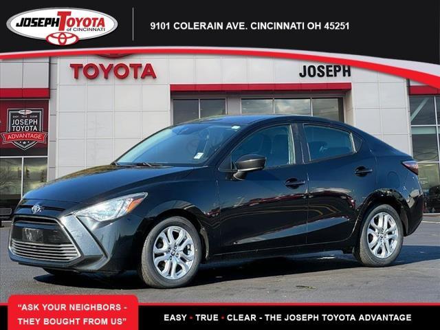 2017 toyota yaris ia base