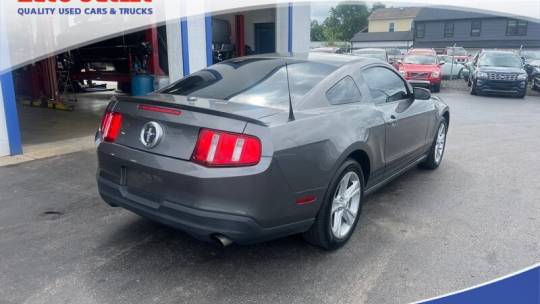 2010 ford mustang v6
