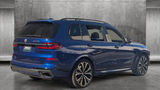 2023 bmw x7 m60i