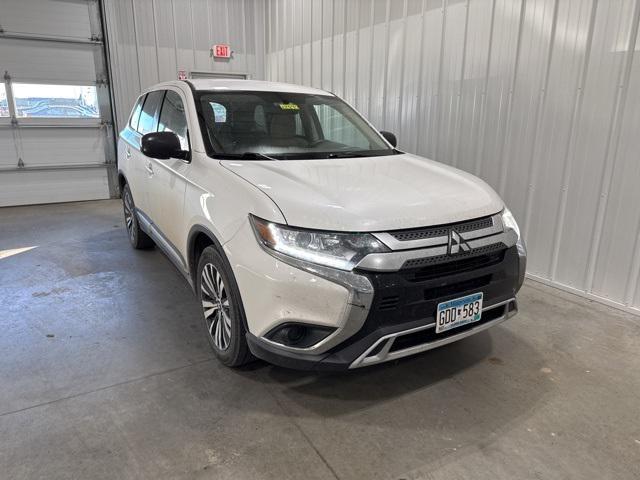 2019 mitsubishi outlander se