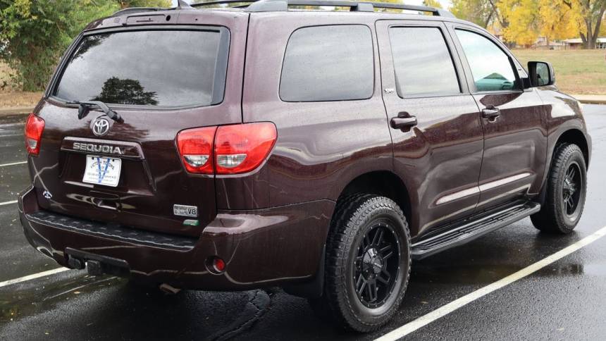 2016 toyota sequoia sr5