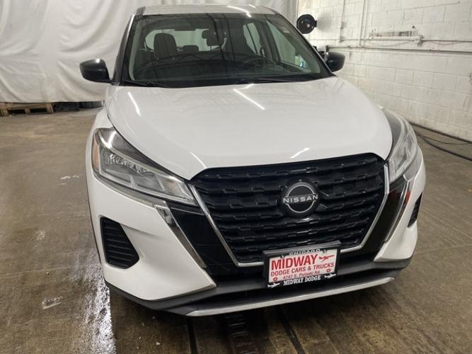 used 2023 nissan kicks s