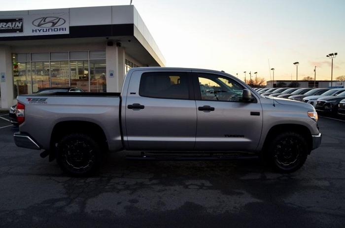 2016 toyota tundra sr5 4x2 sr5 4dr crewmax cab pickup sb (5.7l v8 ffv for sale in beryl, arkansas