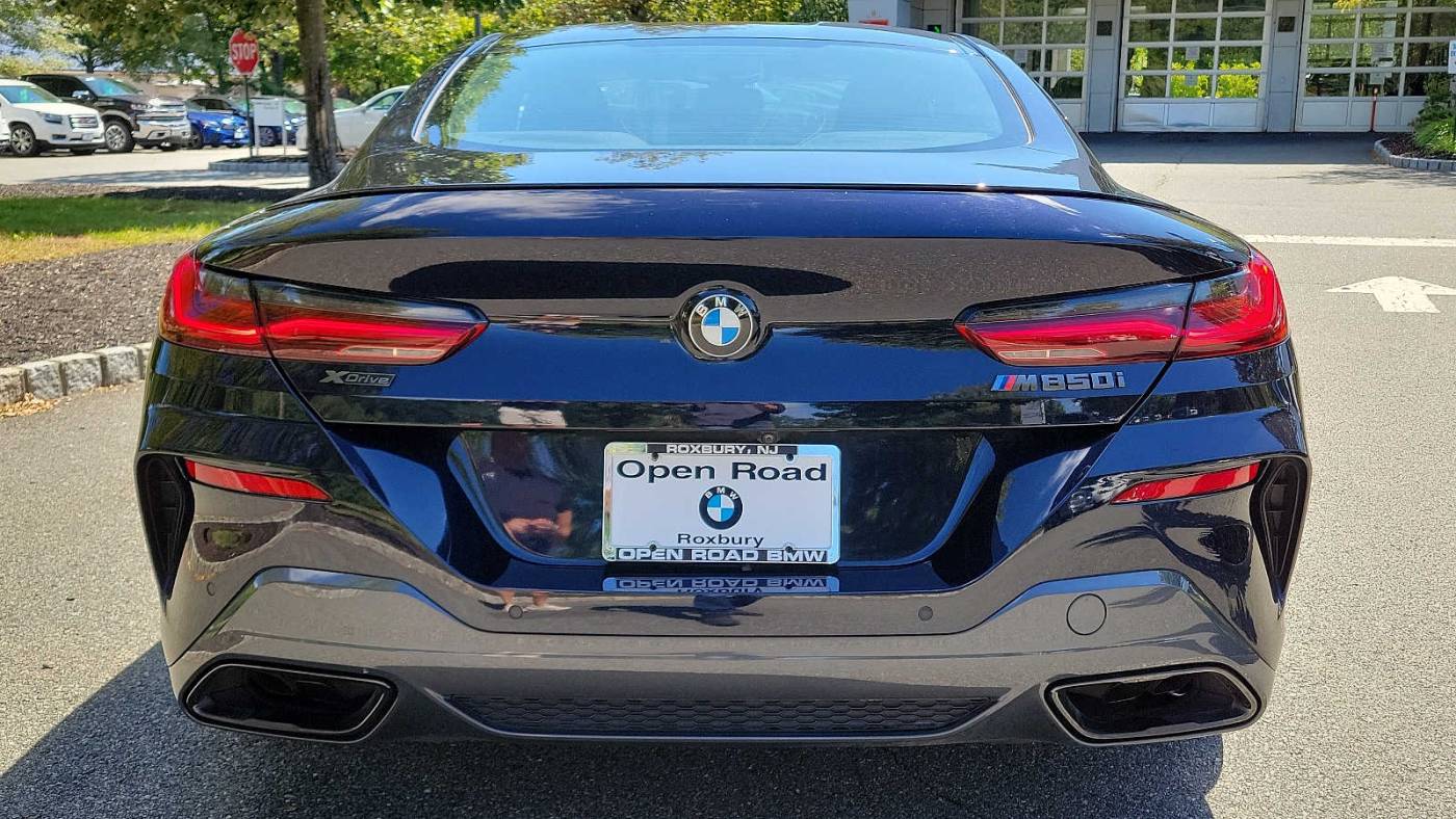 2021 bmw 8 series m850i xdrive