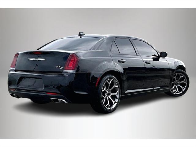 2017 chrysler 300 s
