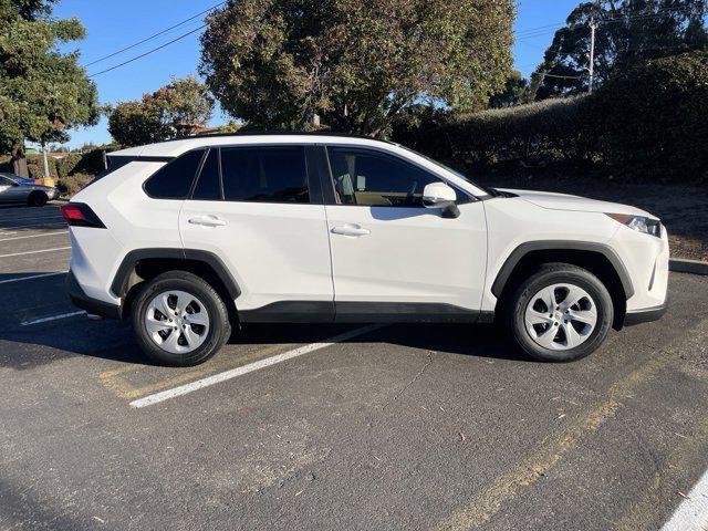 2020 toyota rav4 le