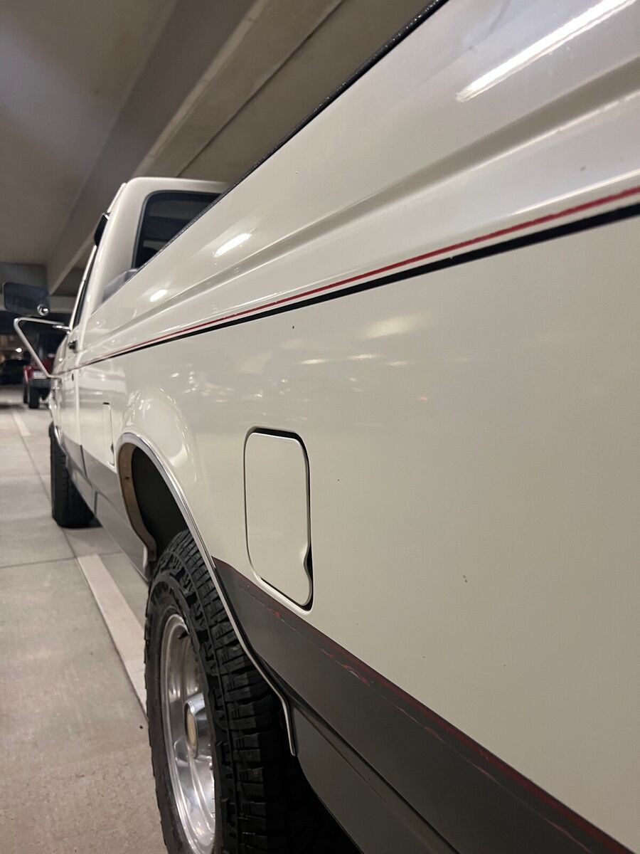 1991 ford f-150 pickup white