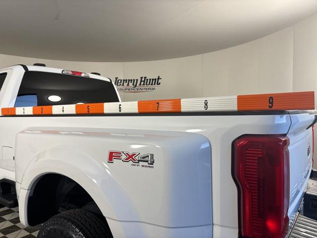 2023 ford f-350 xlt