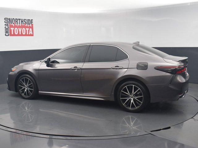 2022 toyota camry se