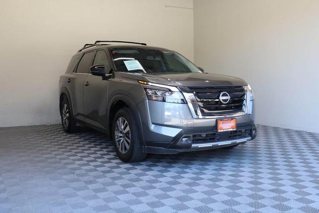 2022 nissan pathfinder sl