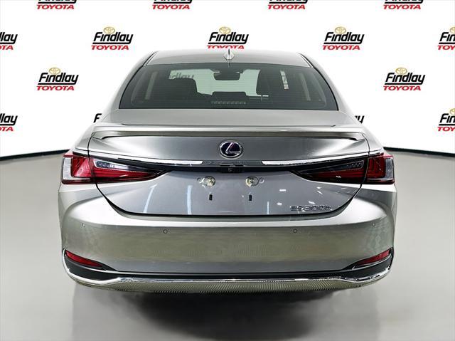 2019 lexus es 300h base