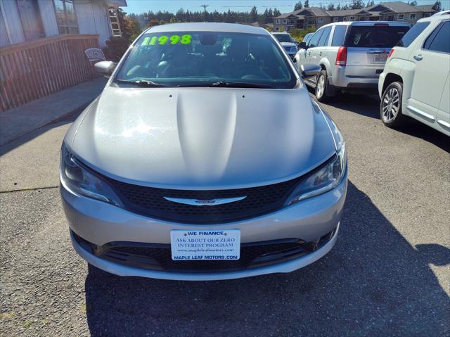 2015 chrysler 200 s