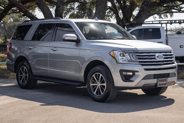 2021 ford expedition xlt