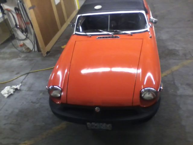 mg: mgb roadster convertible 1980