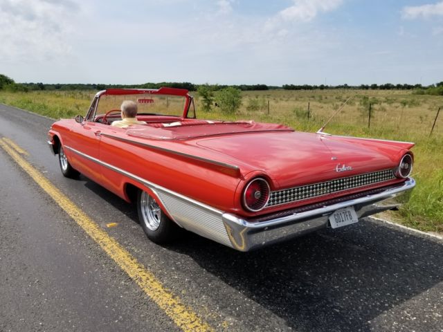 1961 ford sunliner convertible. beautiful car and road ready