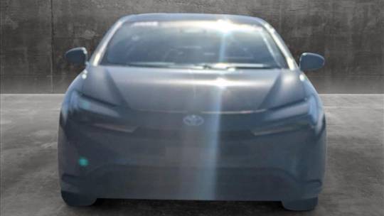 2024 toyota prius le