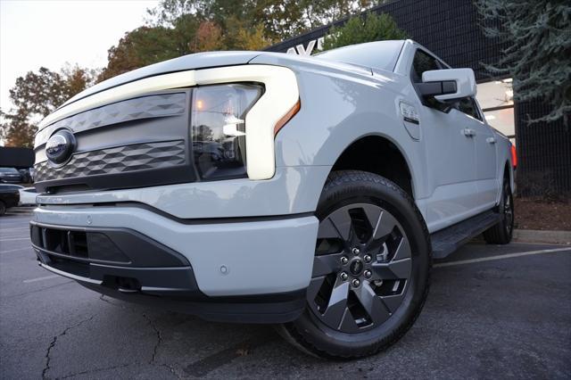 2023 ford f-150 lightning lariat