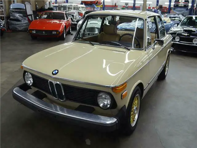 1976 bmw 2002 coupe 51165 miles sahara coupe 2.0 liter 4-cylinder automatic