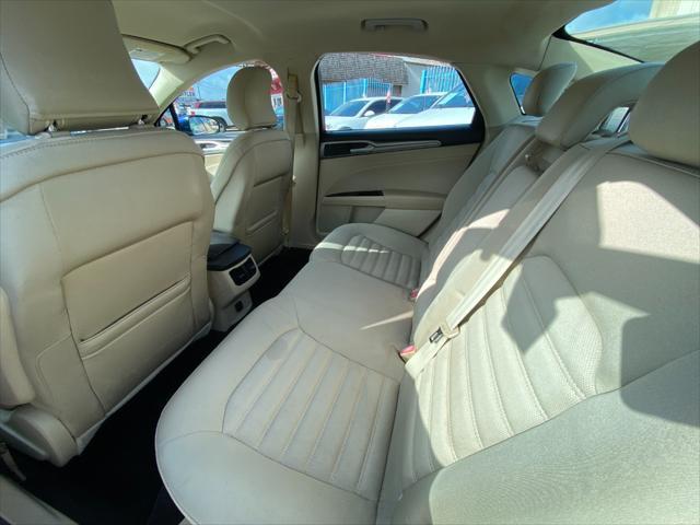 2015 ford fusion se