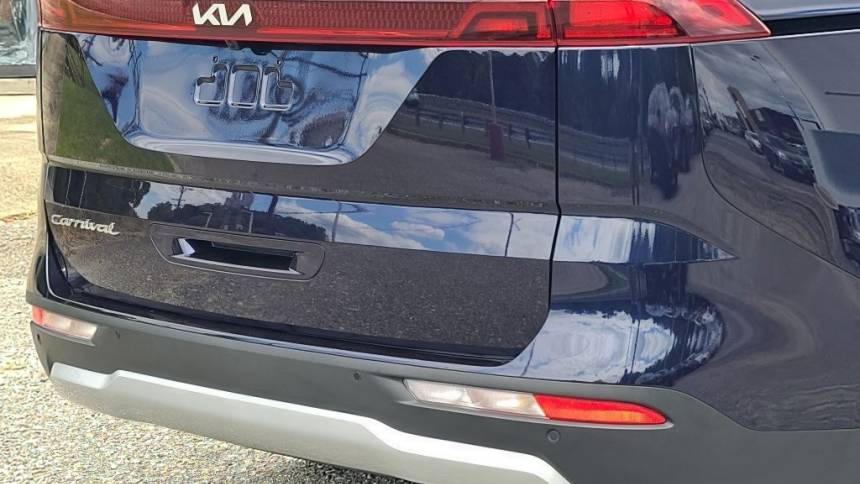 2022 kia carnival lx