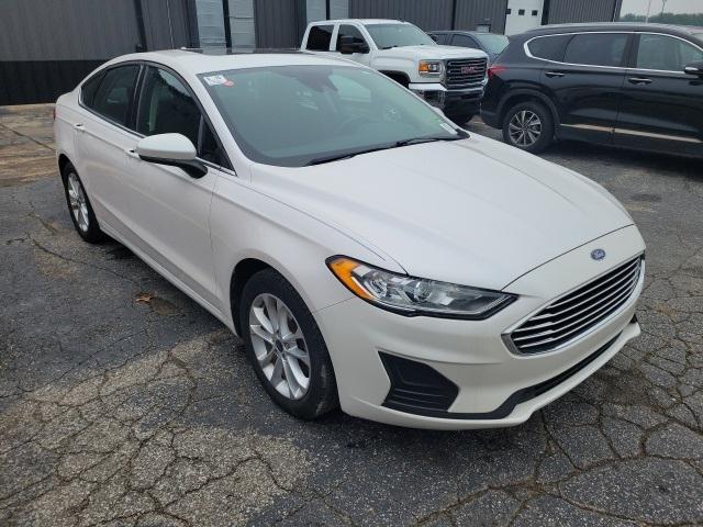 2020 ford fusion se