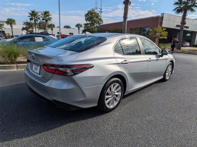 2023 toyota camry le