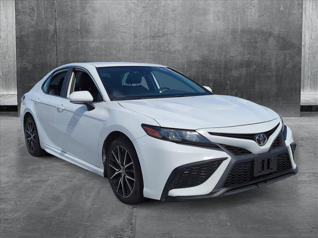 2022 toyota camry se