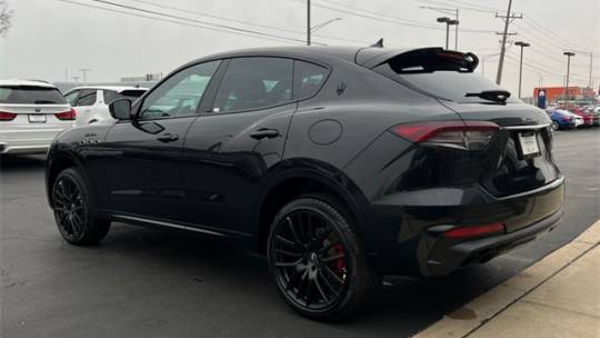 2023 maserati levante modena