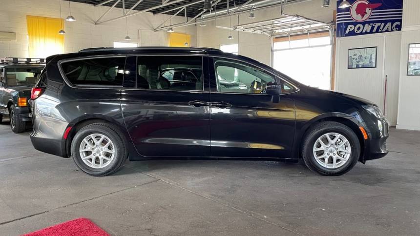 2021 chrysler voyager lxi