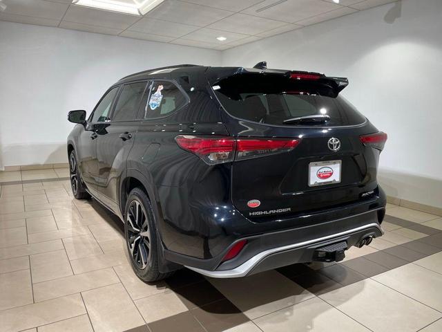 2021 toyota highlander xse
